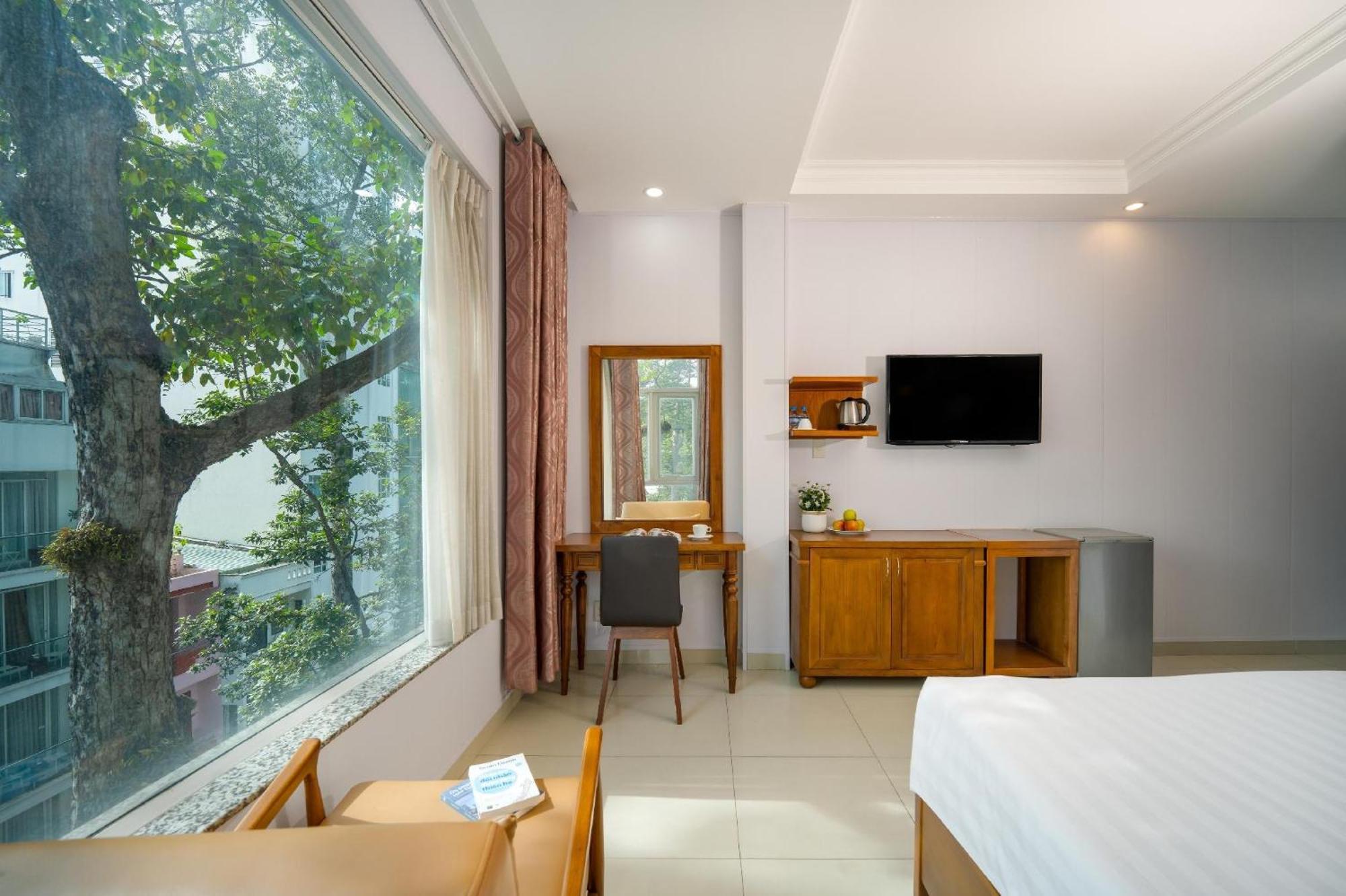 Tuong Vy Hotel Ho Chi Minh City Exterior photo